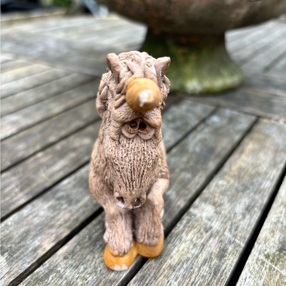 United Designs Unicorn Figurine 1980  Spaghetti Main and Tail - Picture 3 of 6